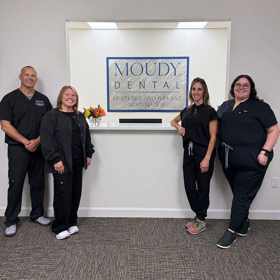 Moudy Dental | Veneers, Dentures and Emergency Treatment
